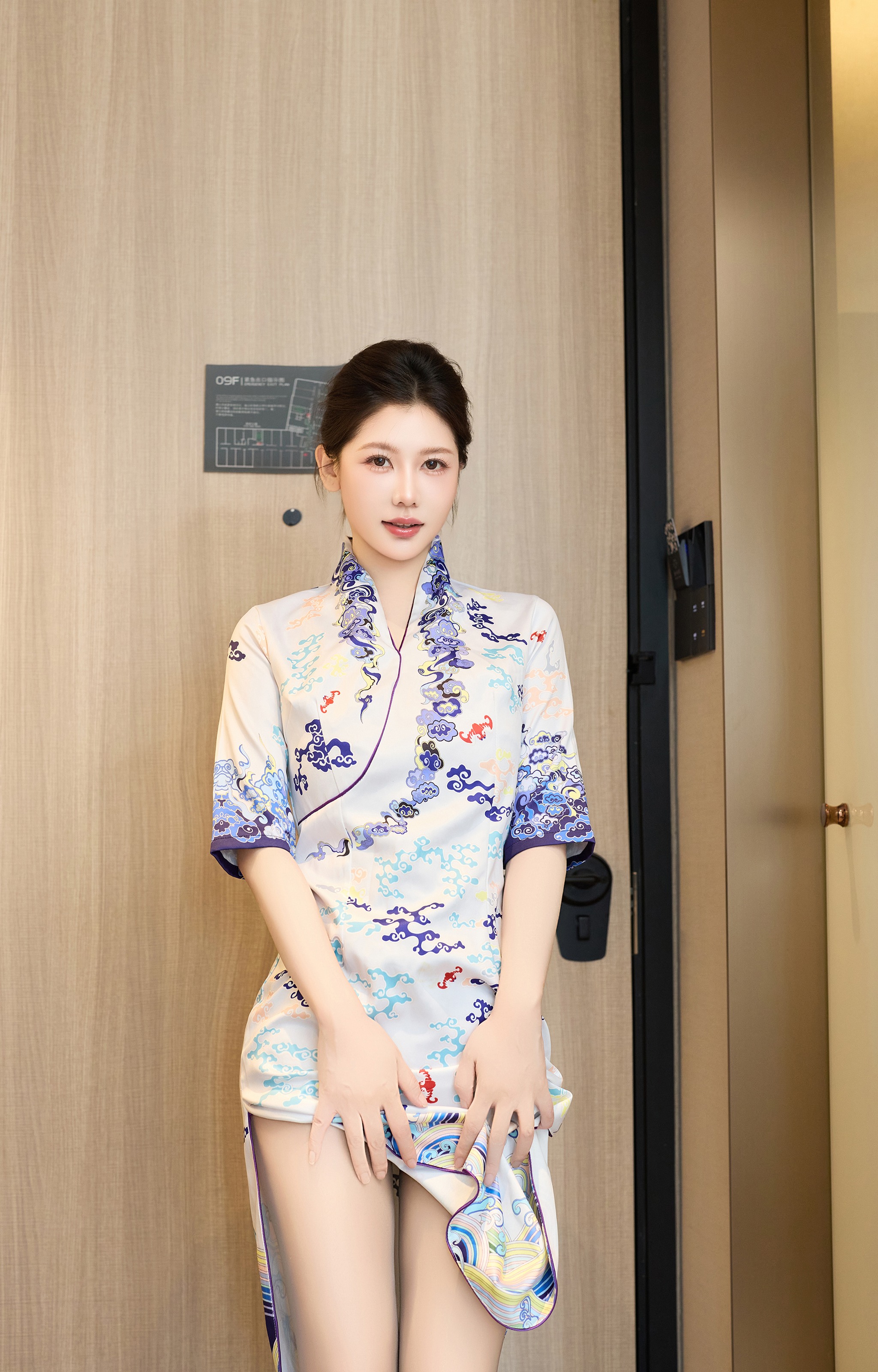 图片[1]-尹甜甜 – NO.008 内购无水印 空姐的服务[73P]-XikXak